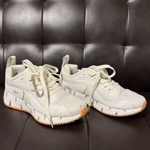 Reebok Zig Dynamica Women's Free White Pure Grey Gum Athletic Running Shoes